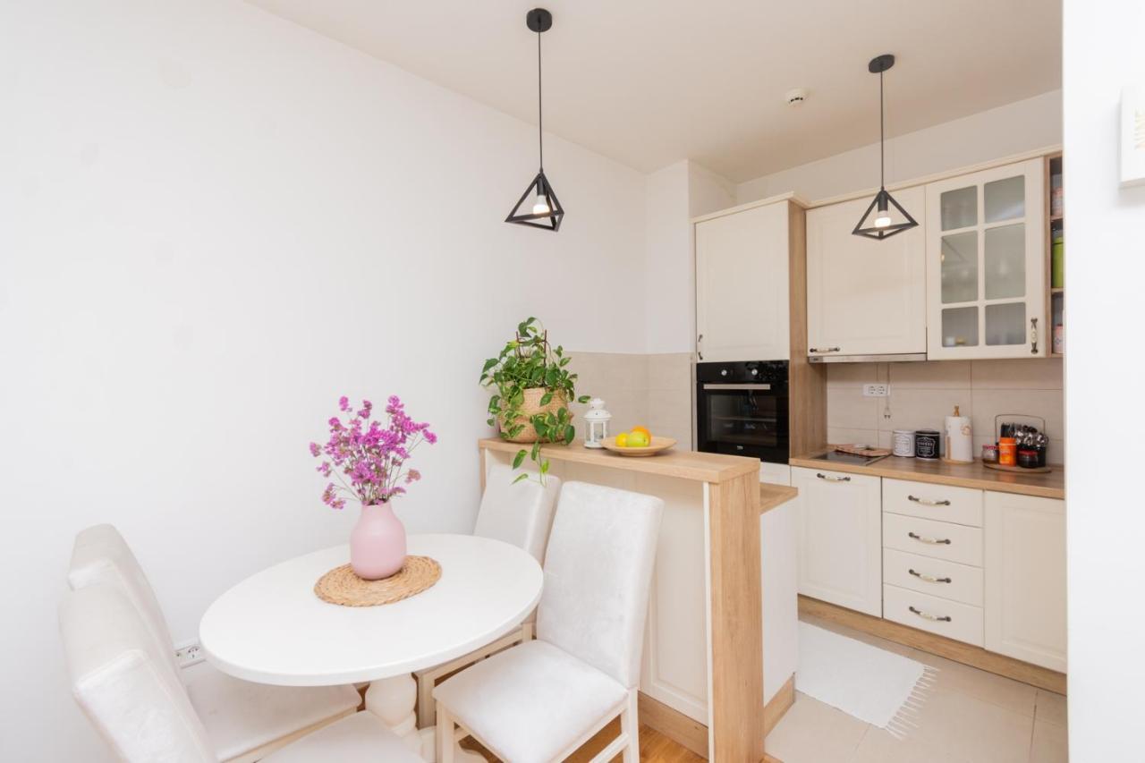 Lux City Apartment With Parking Podgorica Buitenkant foto